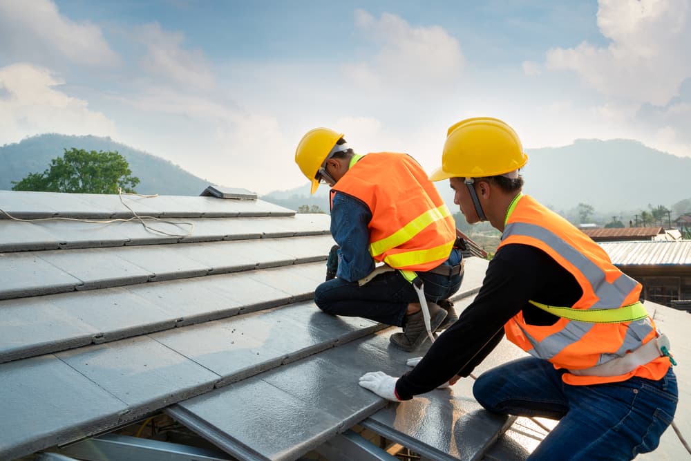 roof repair in Vista Santa Rosa CA